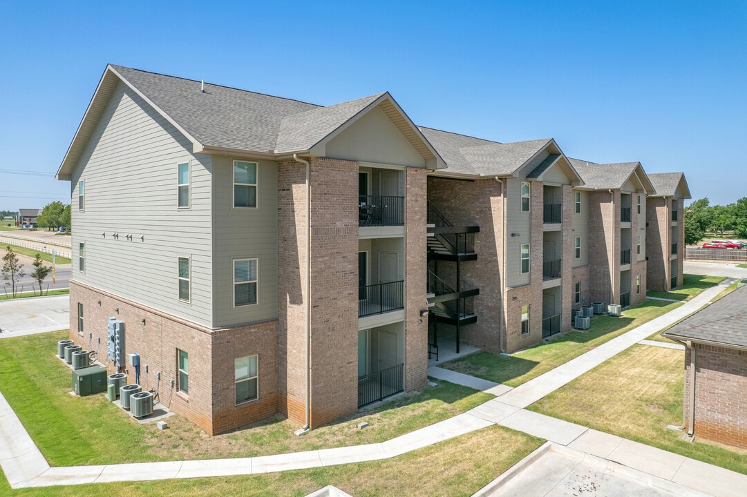 The Willows in Enid, OK - Foto de edificio