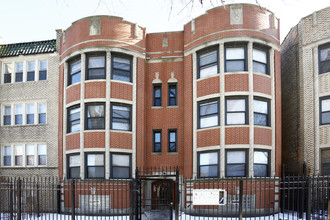 8205 S Drexel in Chicago, IL - Building Photo - Building Photo