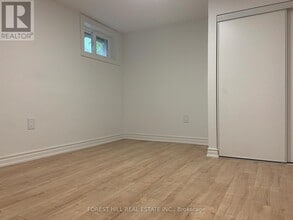 63 Pinegrove Ave in Toronto, ON - Building Photo - Building Photo