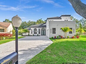 3715 Starboard Ave in Hollywood, FL - Building Photo - Building Photo