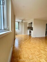 55 Isabella St in Toronto, ON - Building Photo - Building Photo