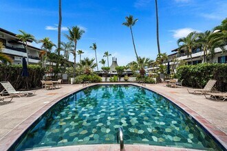 75-6082-6082 Ali‘i Dr in Kailua Kona, HI - Building Photo - Building Photo
