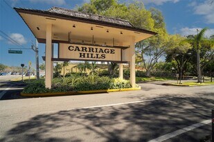 135 Essex Rd in Hollywood, FL - Building Photo