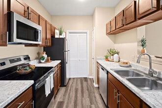 Stoneybrook Apartments & Townhomes in San Antonio, TX - Building Photo - Building Photo