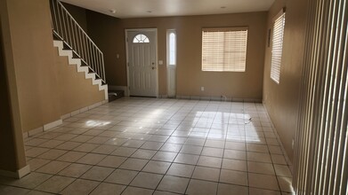 4528 E 58th St in Maywood, CA - Building Photo - Building Photo
