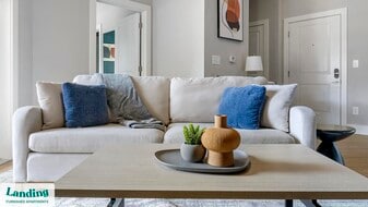 1880 Maple Dr NW in Kennesaw, GA - Building Photo