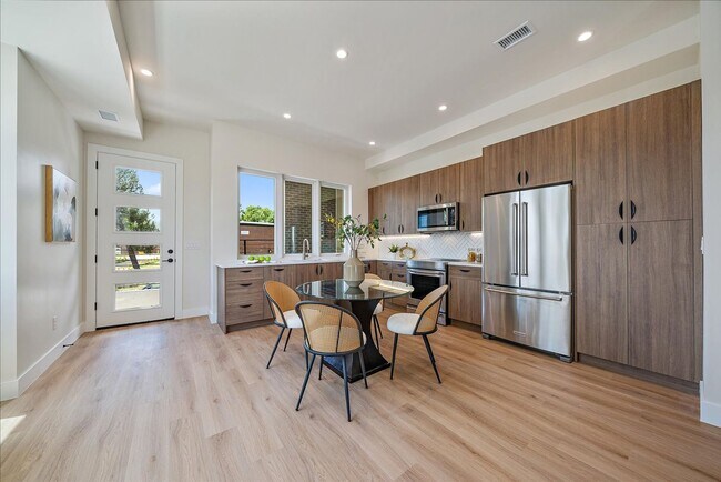 1372 Lowell Blvd-Unit -#3 in Denver, CO - Building Photo - Building Photo