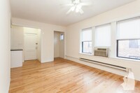 3721 N Pine Grove Ave, Unit E1 in Chicago, IL - Building Photo - Building Photo