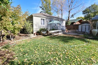 120 E 350 N, Unit main house in North Salt Lake, UT - Building Photo - Building Photo
