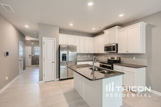 4954 Lower Elm St in Atlanta, GA - Building Photo - Building Photo