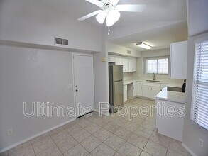 12107 N 79th Dr in Peoria, AZ - Building Photo - Building Photo