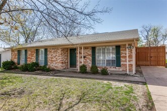 403 Lowell Ln in Richardson, TX - Building Photo - Building Photo