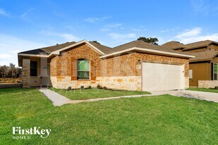 14735 Country Club Dr in Beaumont, TX - Building Photo