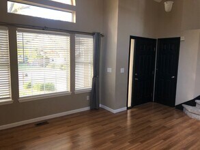 5870 S Rock Creek Dr in Castle Rock, CO - Foto de edificio - Building Photo