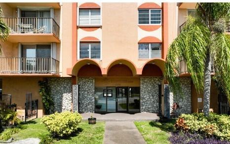 1465 NE 123rd St in Miami, FL - Building Photo - Building Photo