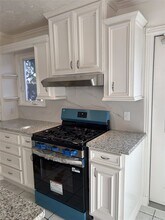 4030 Knoll Glen Dr in Houston, TX - Building Photo - Building Photo