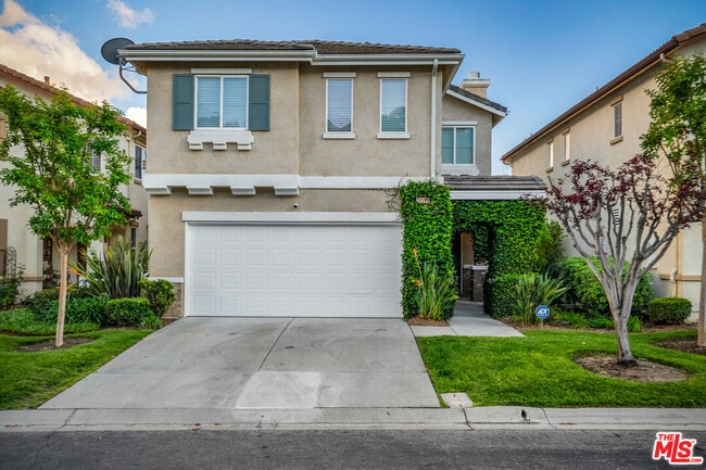 24130 Tango Dr in Santa Clarita, CA - Building Photo - Building Photo