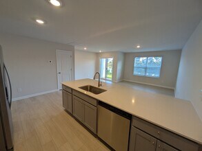 831 Powder Br Dr in Reidville, SC - Building Photo - Building Photo