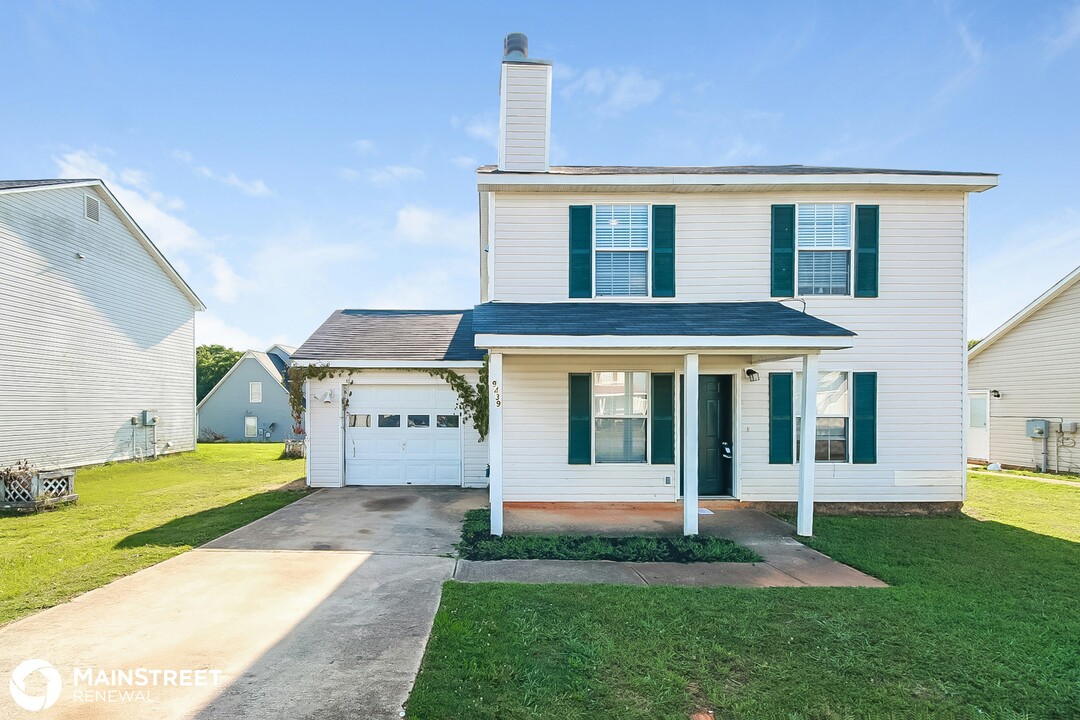 9439 Sleepy Hollow Ln in Jonesboro, GA - Building Photo