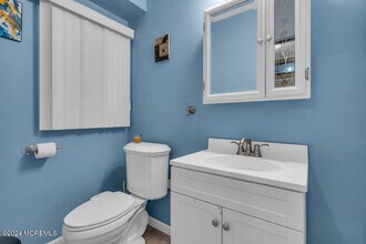 691 Sussex Ct in Toms River, NJ - Building Photo - Building Photo