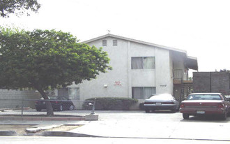 1047 Ronan Ave Apartments