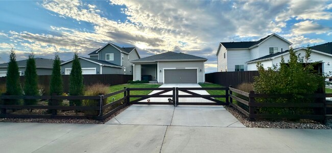 9810 Reunion Pkwy in Commerce City, CO - Building Photo - Building Photo