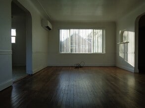 2515-MHH2515 Laurel Ave NE in Salem, OR - Foto de edificio - Building Photo