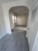 42 1/2 Cabot St, Unit Apt. #2 in Beverly, MA - Building Photo - Building Photo