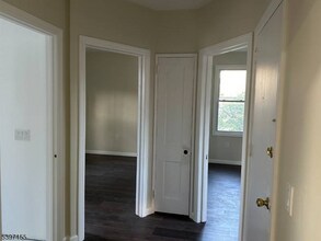 92 Harrison Pl in Irvington, NJ - Foto de edificio - Building Photo