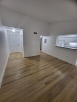 2622 NW 33rd St in Oakland Park, FL - Building Photo