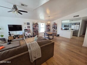 677 Linda Johnson Ave in El Paso, TX - Building Photo - Building Photo