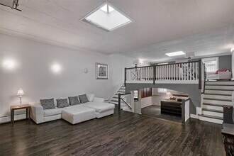 471 Palisade Ave in Jersey City, NJ - Building Photo - Building Photo