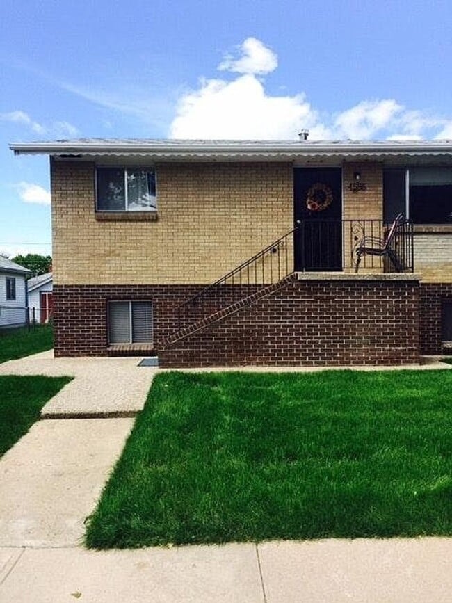 4720 W 46th Ave in Denver, CO - Foto de edificio - Building Photo