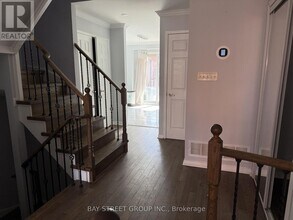 127 Galleria Pkwy in Markham, ON - Building Photo - Building Photo