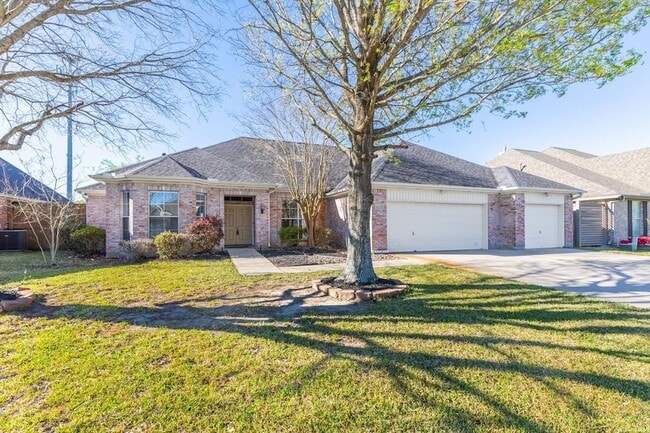 property at 6235 Gracemount Ln
