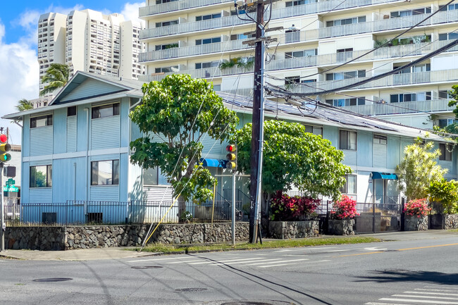 1604-1610 Keeaumoku St in Honolulu, HI - Building Photo - Building Photo