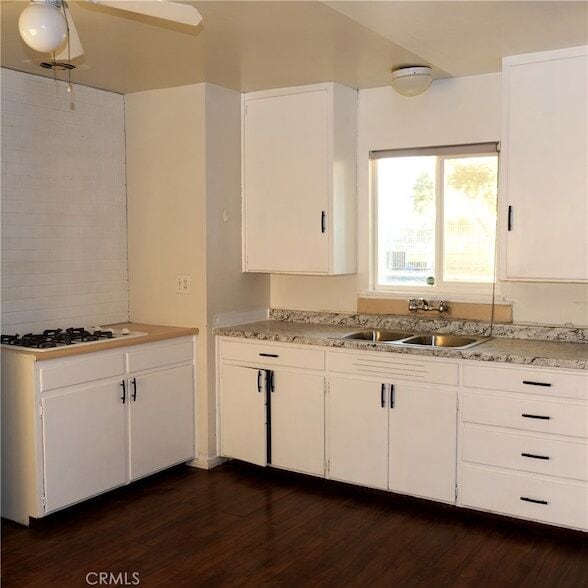 property at 501 University Pl