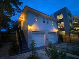 6177 NE 5th Ave, Unit 1 in Miami, FL - Building Photo
