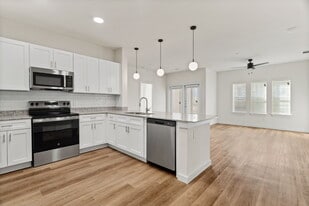 Sosa at Palo Alto in San Antonio, TX - Building Photo