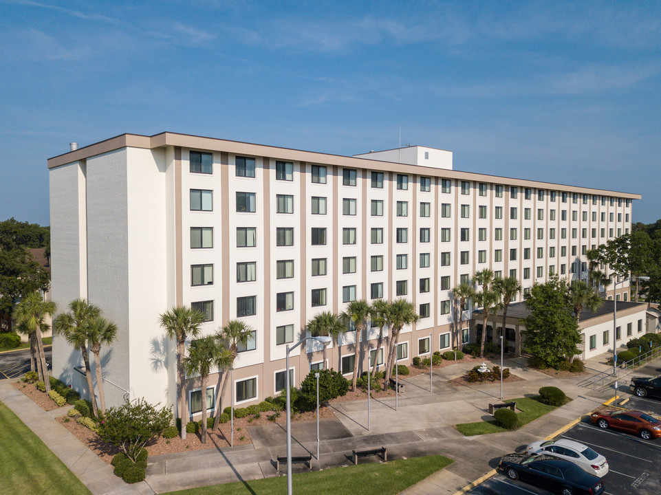 Central Manor Apartments in Daytona Beach, FL - Building Photo