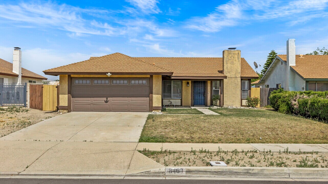 8469 Comet St in Rancho Cucamonga, CA - Building Photo