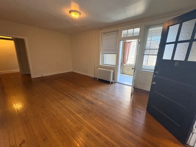 1611 Hampton Blvd, Unit B8