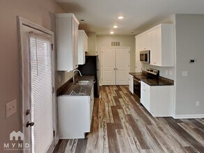 410 S Gray St in Gastonia, NC - Foto de edificio - Building Photo