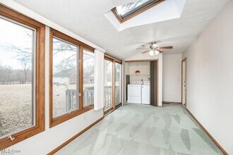 10791 W River Rd in Columbia Station, OH - Foto de edificio - Building Photo