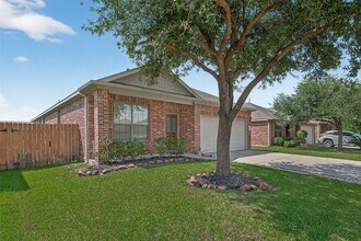 1403 S Maple Dr in Katy, TX - Building Photo - Building Photo