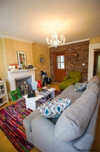 69 Lawrence St in Saratoga Springs, NY - Building Photo - Building Photo