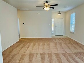 812 Peaceful Brk Dr in Fort Worth, TX - Building Photo - Building Photo