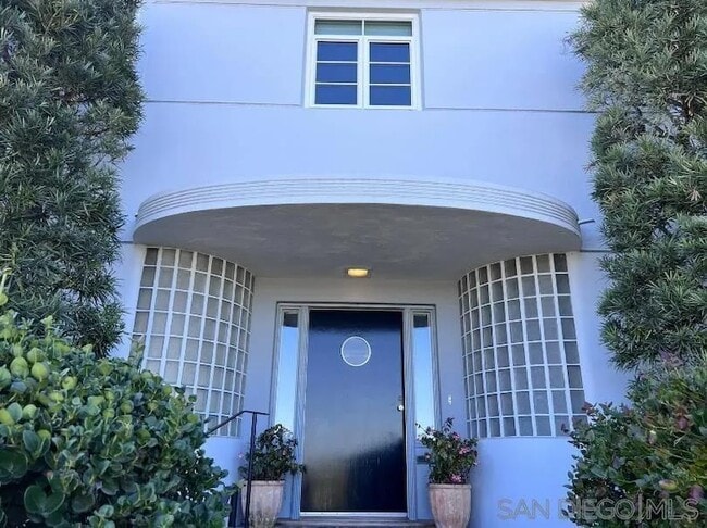 3311 Xenophon St in San Diego, CA - Foto de edificio - Building Photo