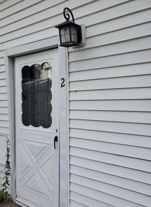 53 Prospect St, Unit Apt 2 in Keene, NH - Building Photo