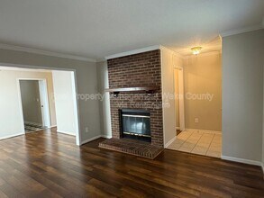 106 N McLean Ct in Cary, NC - Building Photo - Building Photo